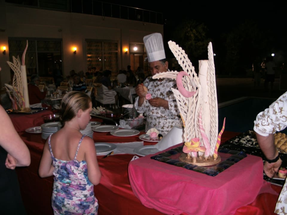 Der Zauberbäcker Saturn Palace Resort Hotel