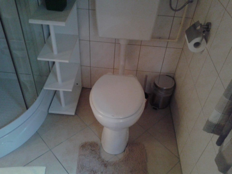 Toilette Ferienwohnung Cafe Lehmann