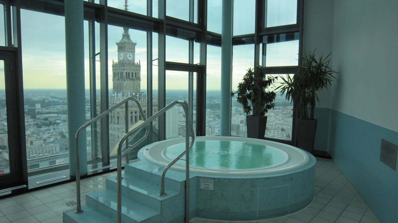 Pool 42. Stock InterContinental Warszawa