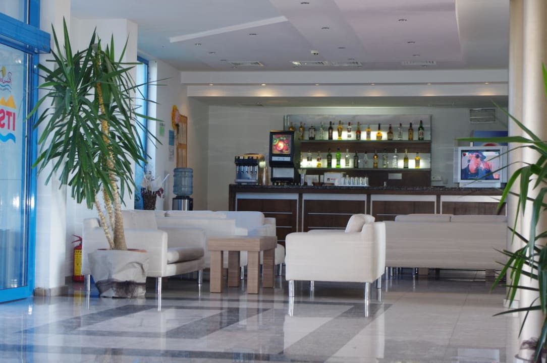 Die Bar in der Lobby Hotel Sineva Beach