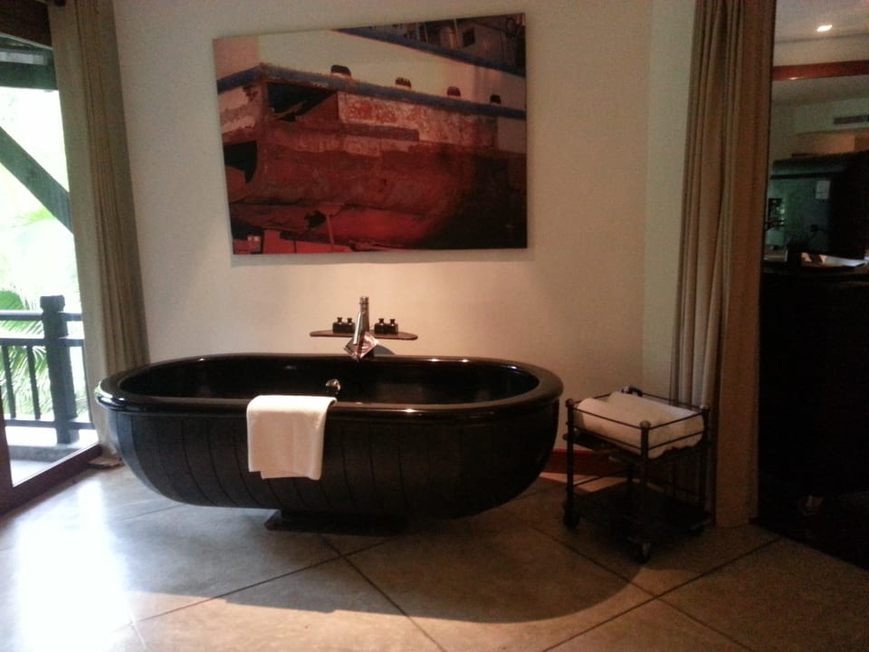 Badewanne im Wohnzimmer The Slate