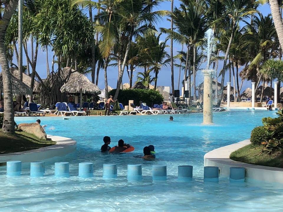 Pool Meliá Caribe Beach Resort-All Inclusive