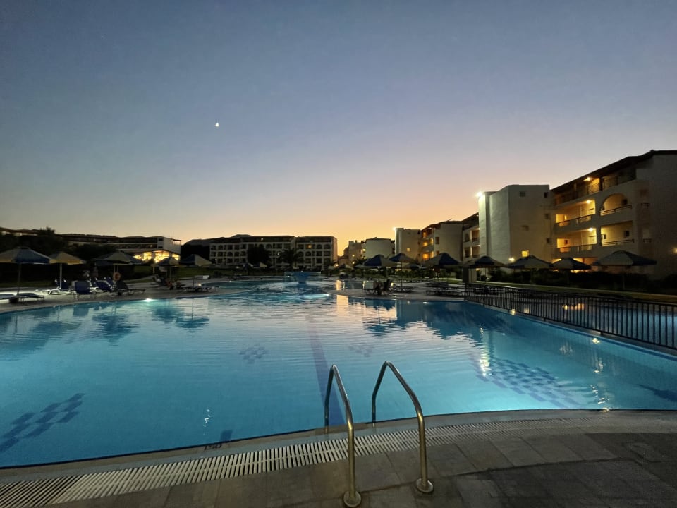 Pool Myrina Beach Hotel