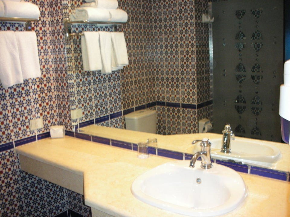 Łazienka Hotel Faraana Heights Resort