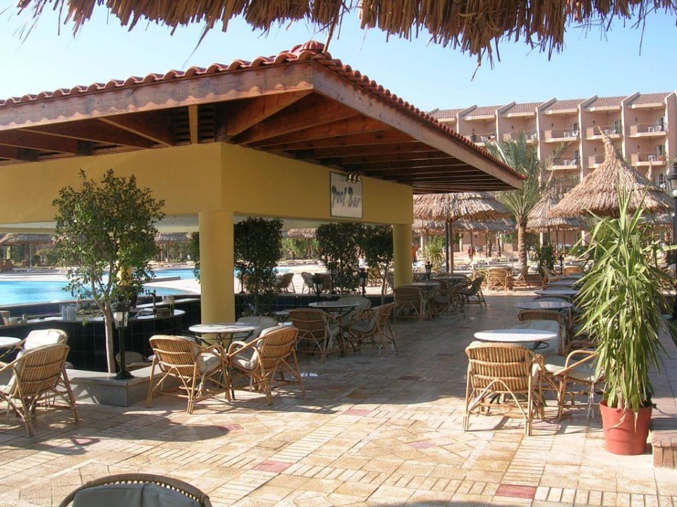 Poolbar Siva Grand Beach