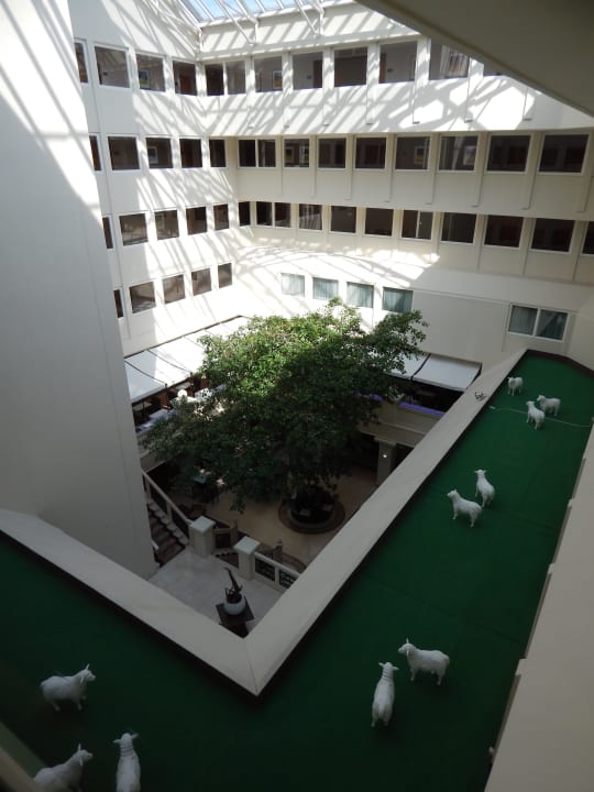 Innenhof Crowne Plaza ® Hamburg - City Alster