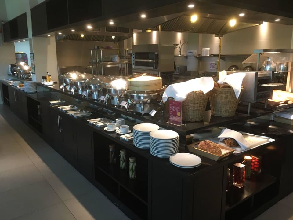 Buffet Früstück Ramada Resort by Wyndham Khao Lak