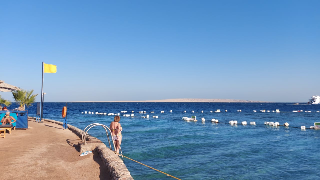 Strand Arabia Azur Resort
