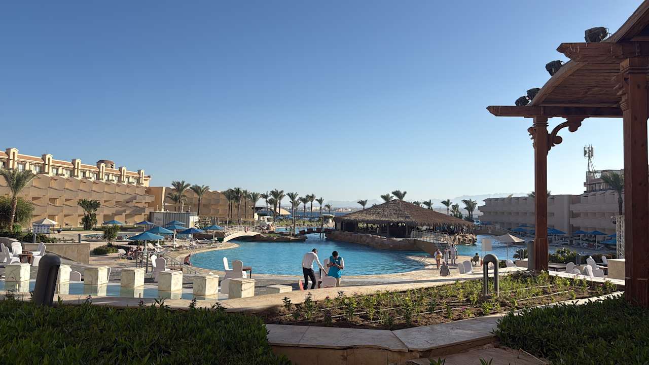 Pool Pyramisa Beach Resort Sahl Hasheesh