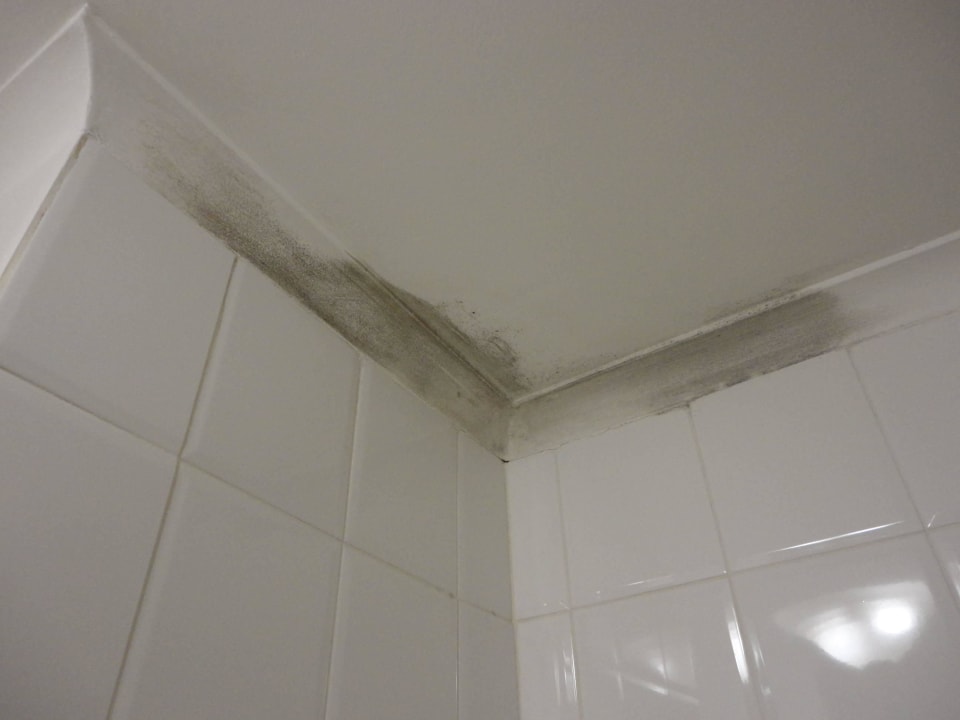 Bad Zimmer 112P (1) Hotel Hollow on The Square Cape Town