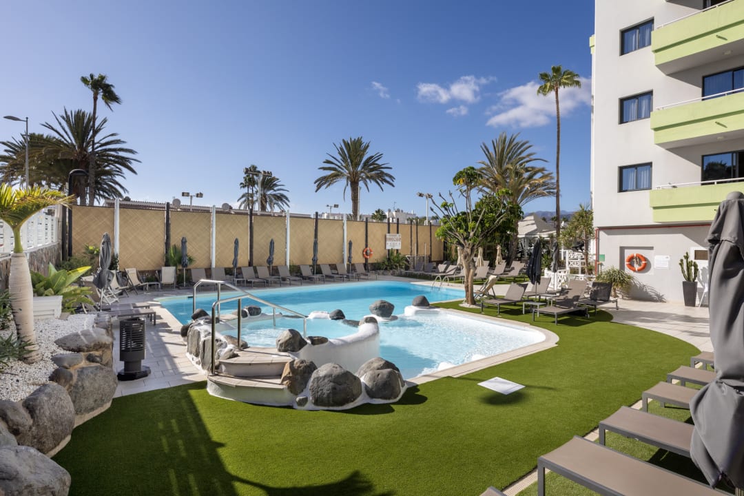 Pool Hotel LIVVO Anamar Suites