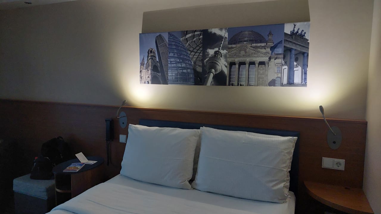 Zimmer Hampton by Hilton Berlin City West