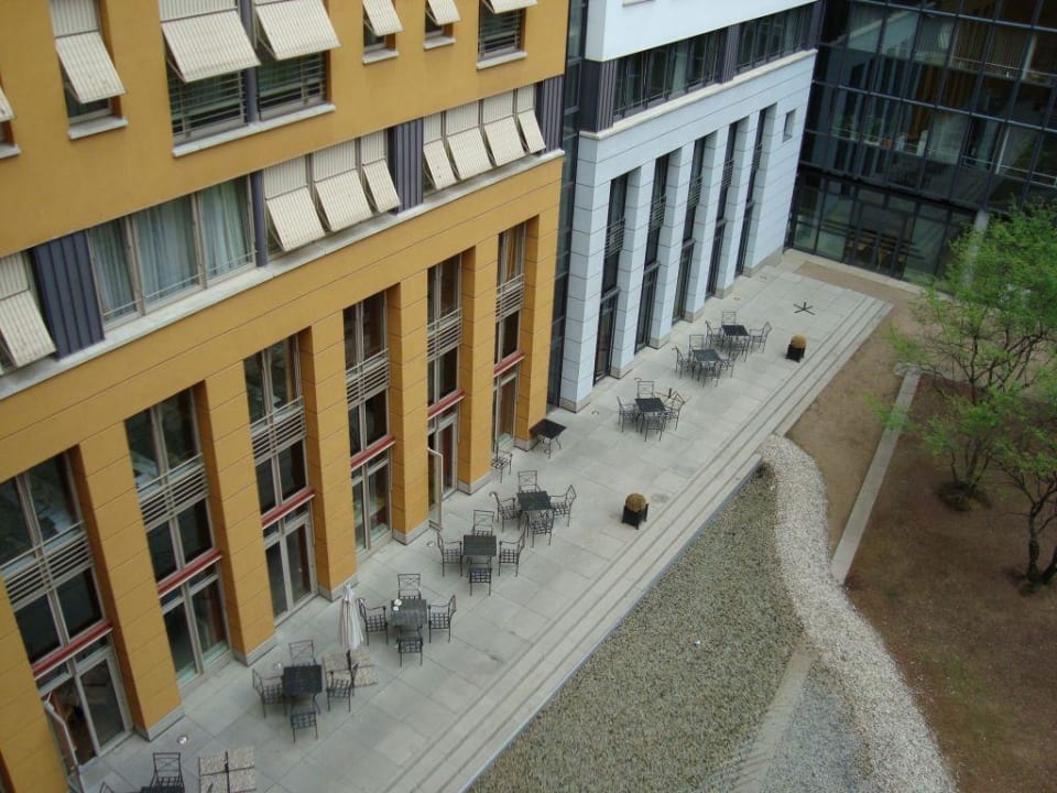 Blick in den Innnehof Hotel Elbflorenz Dresden