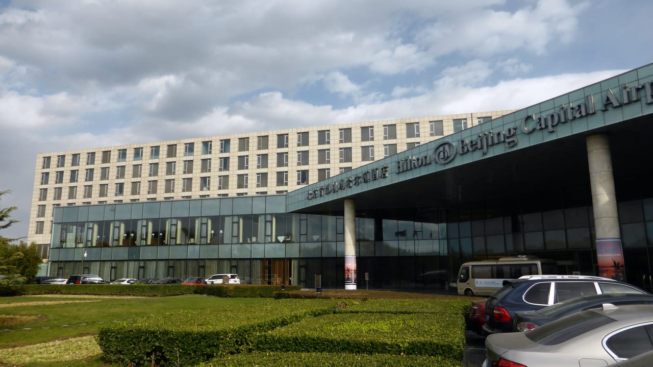 Außenansicht Hilton Beijing Capital Airport