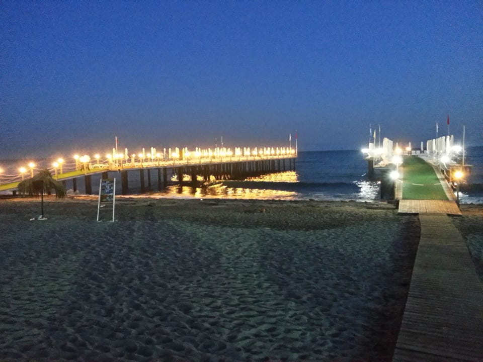 Am Abend Dizalya Palm Garden