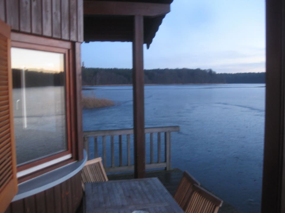 Vom Bett in den See Inselhotel Brückentinsee