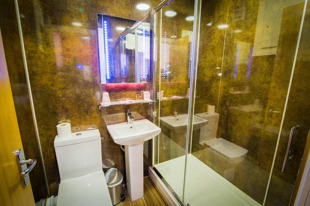 Bathroom Le Villé Hotel