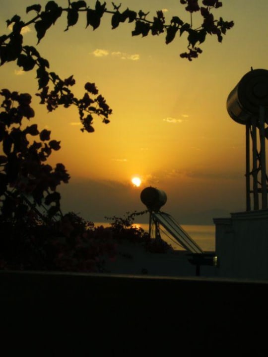 Morgens Mediterranean Beach