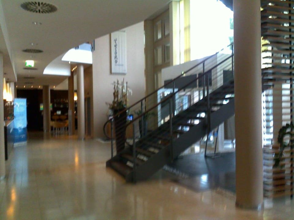 Der Eingangsbereich NH Hamburg Horner Rennbahn