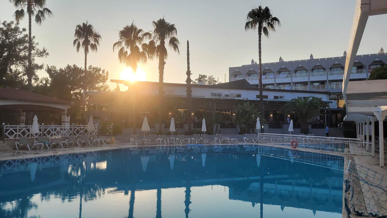 Pool Monachus Family Resort Sorgun