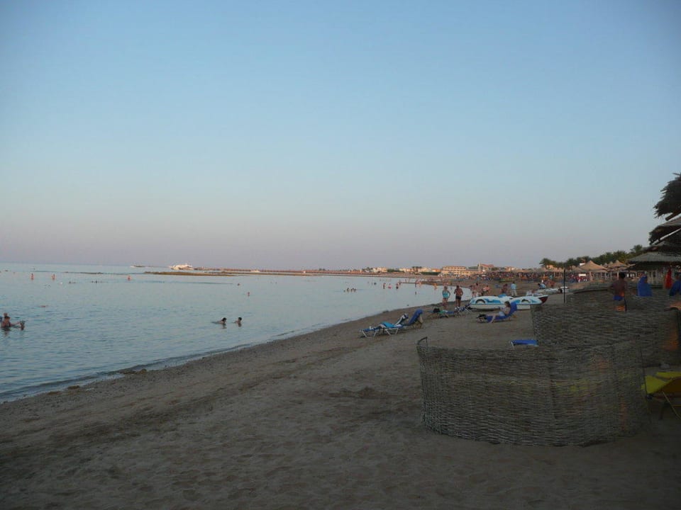 Zu kleiner Hotelstrand Hotel JAZ Makadi Star & Spa