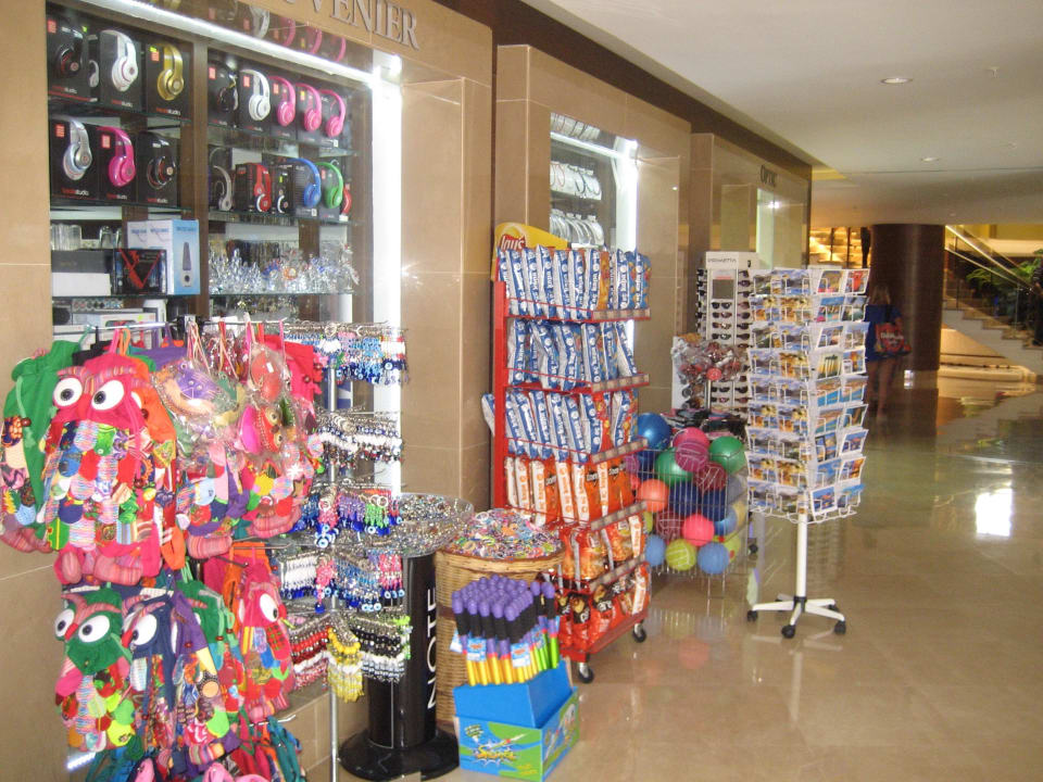 Shops Sunmelia Beach Resort