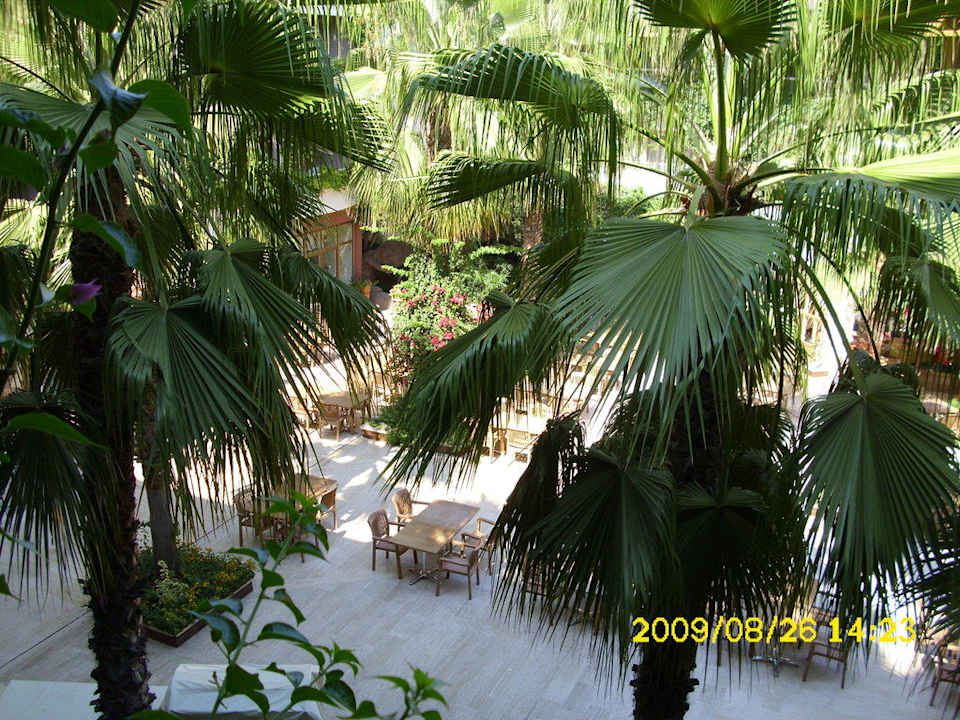 Blick in den schönen Innenhof Bieno Club Venüs Hotel &Spa