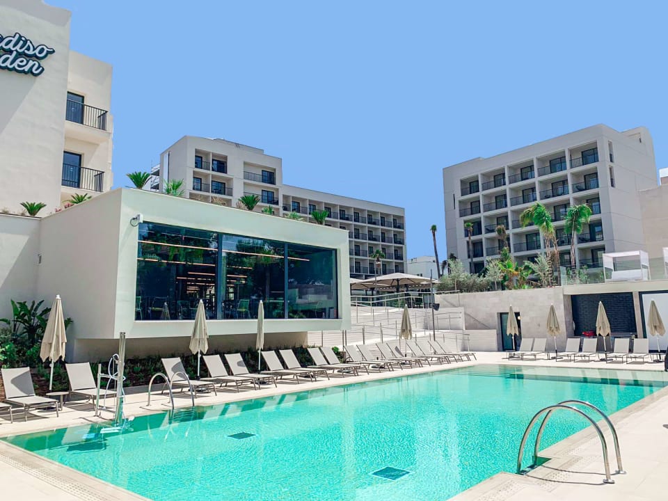 Pool Paradiso Garden