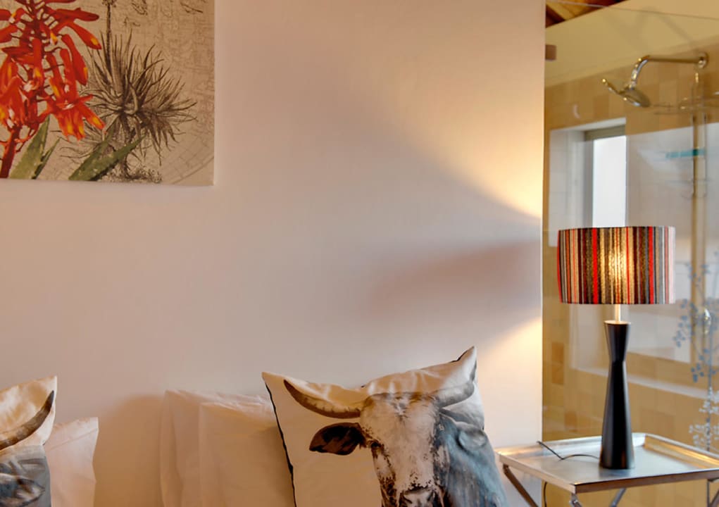 Table View Room Santa Maria Beach House