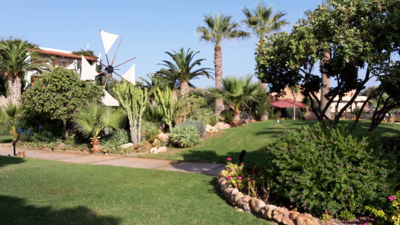 Gartenanlage Anissa Beach & Village