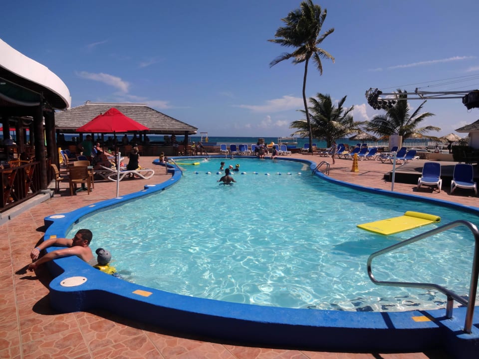 Hauptpool Grand Muthu Club Caribbean Runaway Bay