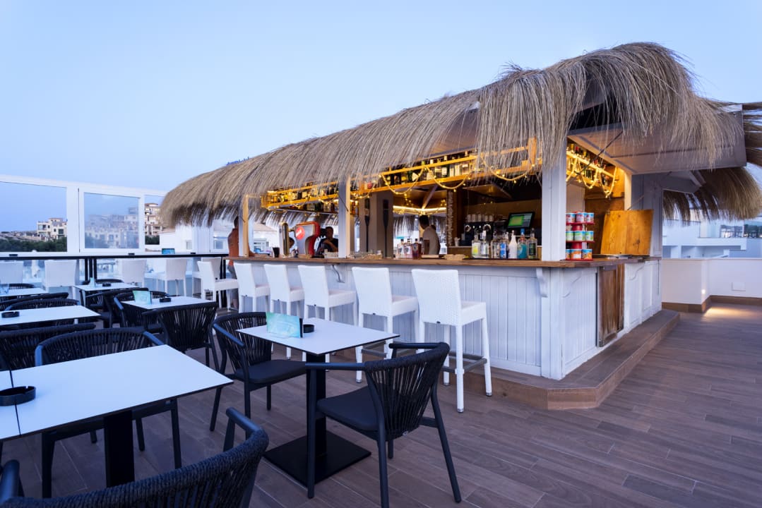 Gastro Parque Nereida Suites Hotel