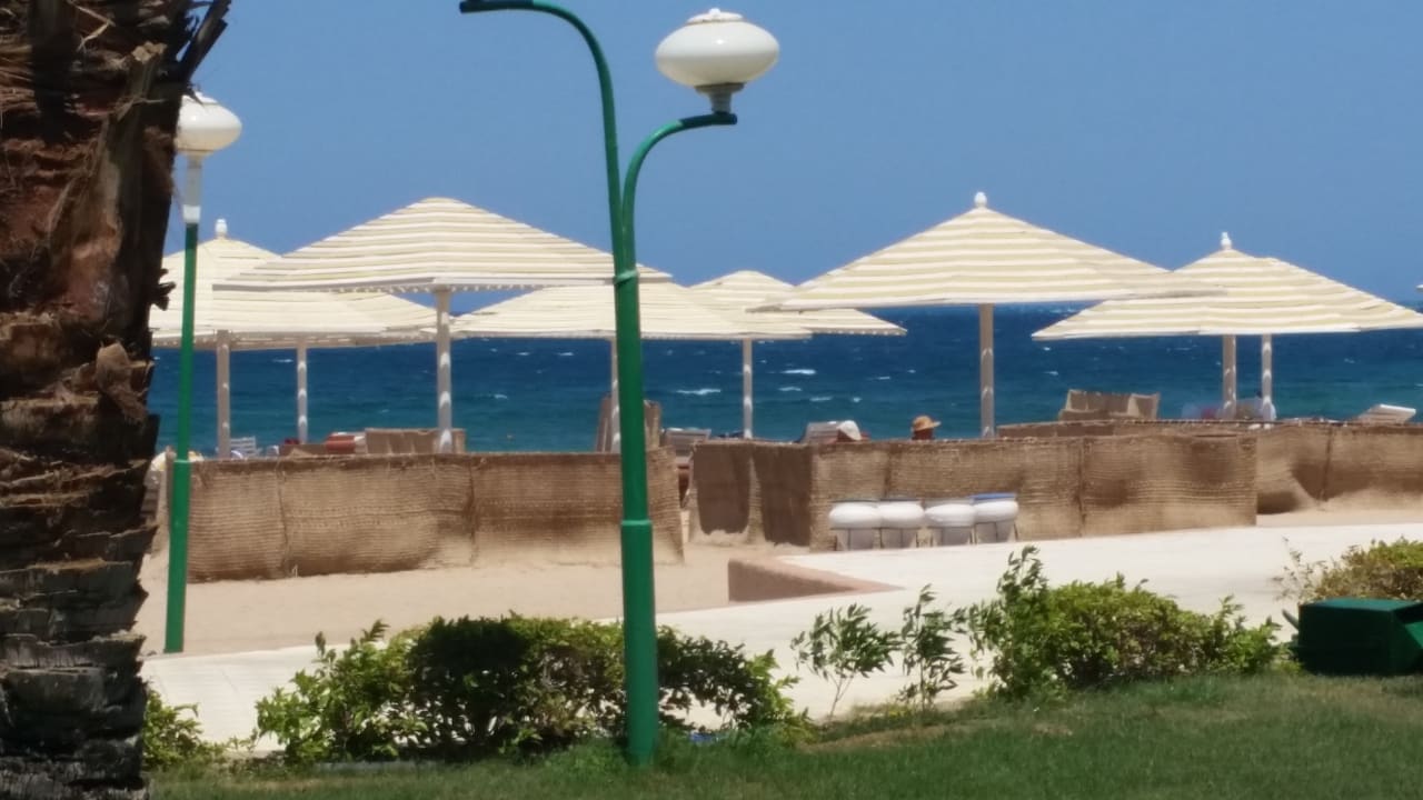 Strand Menaville Safaga