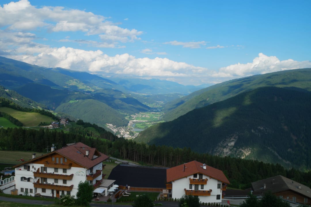 Blick in das Pustertal von Meransen aus Pension Sonnenhof