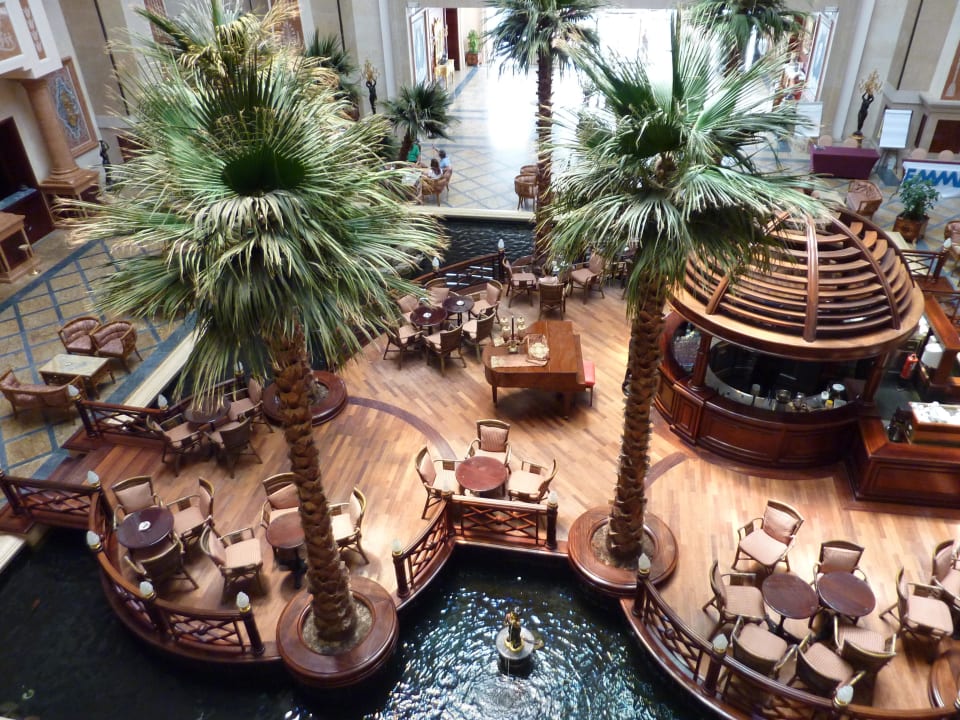 Lobbybar mit Koiteich Palm Royale Resort - Soma Bay