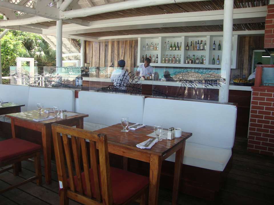 Beachbar Royalton Hicacos Resort & Spa - Adults only