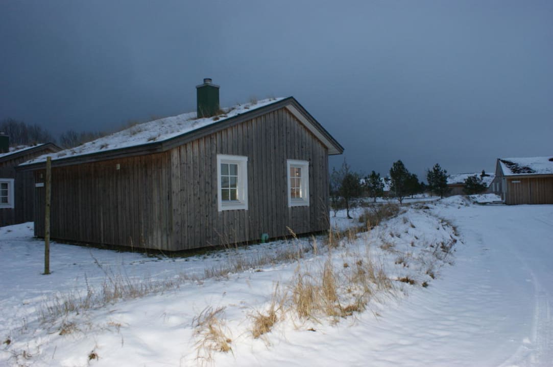 Die Häusschen bei Dämmerung Stranddorf Augustenhof