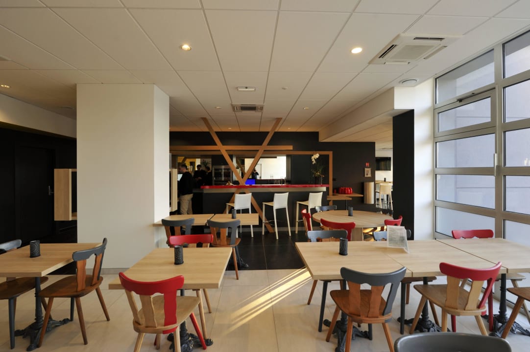 Bar and breakfast area Colmar Hotel