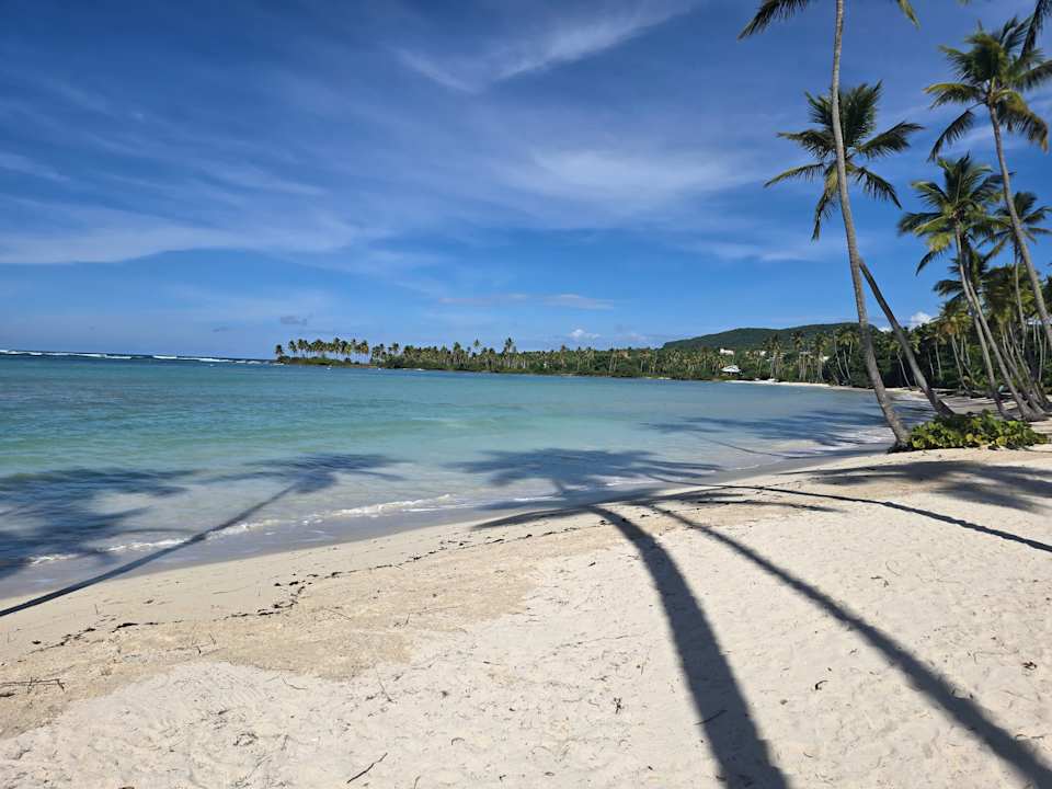 Strand Wyndham Alltra Samana