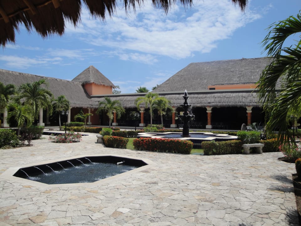 Hoteleingang Grand Palladium Colonial Resort & Spa