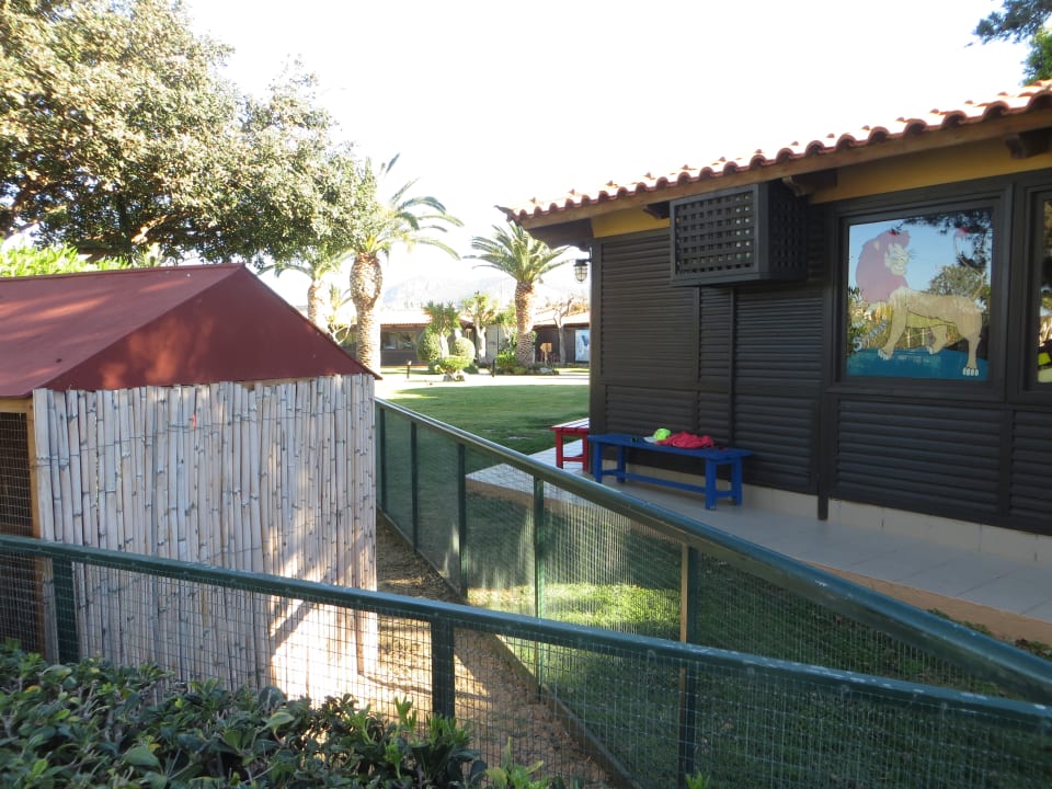 Ein Rundgang durch die Gartenanlage Anissa Beach & Village