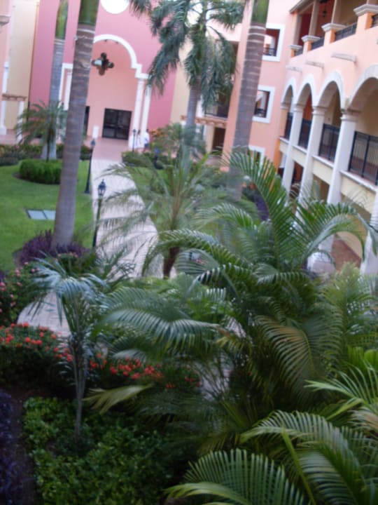 Zwischen den Gebäuden Ocean Coral & Turquesa by H10