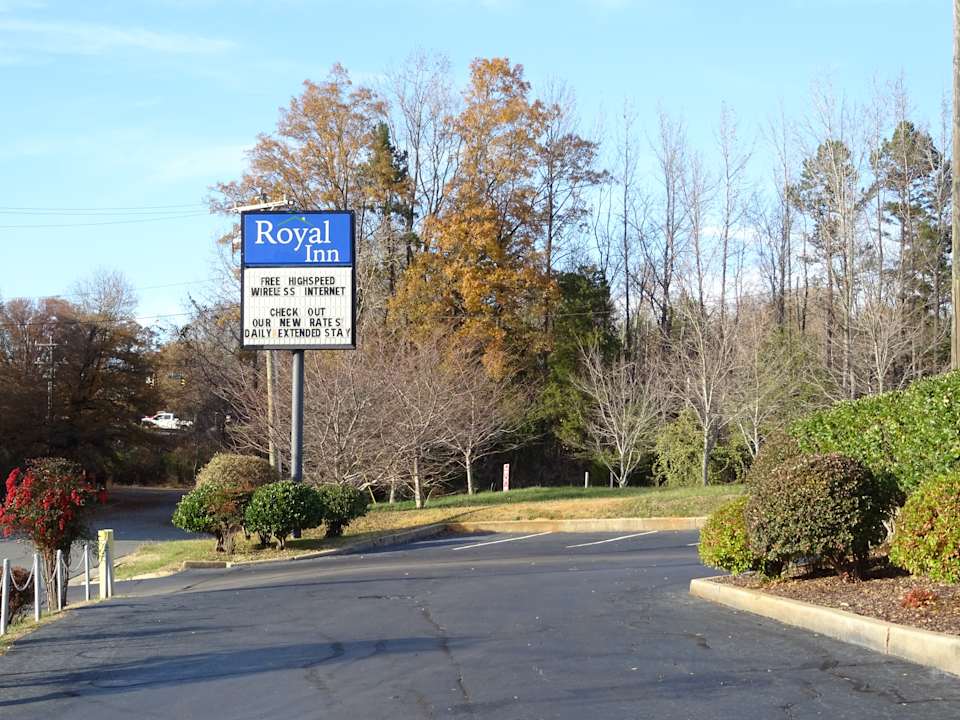 Außenansicht Hotel Royal Inn and Suites