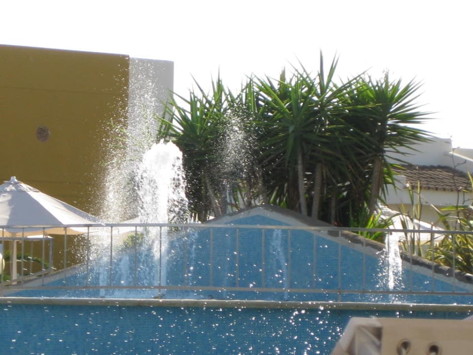 La fontaine de la piscine  blau punta reina