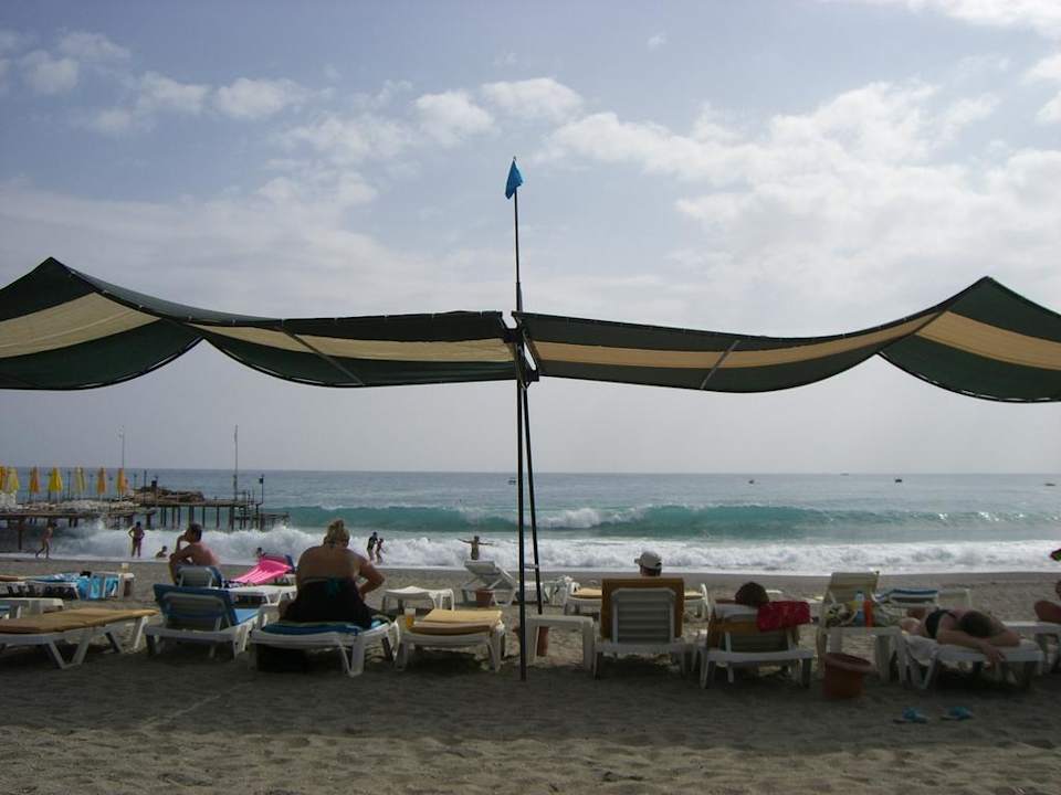 Wellengang Senza Sunset Beach Hotel