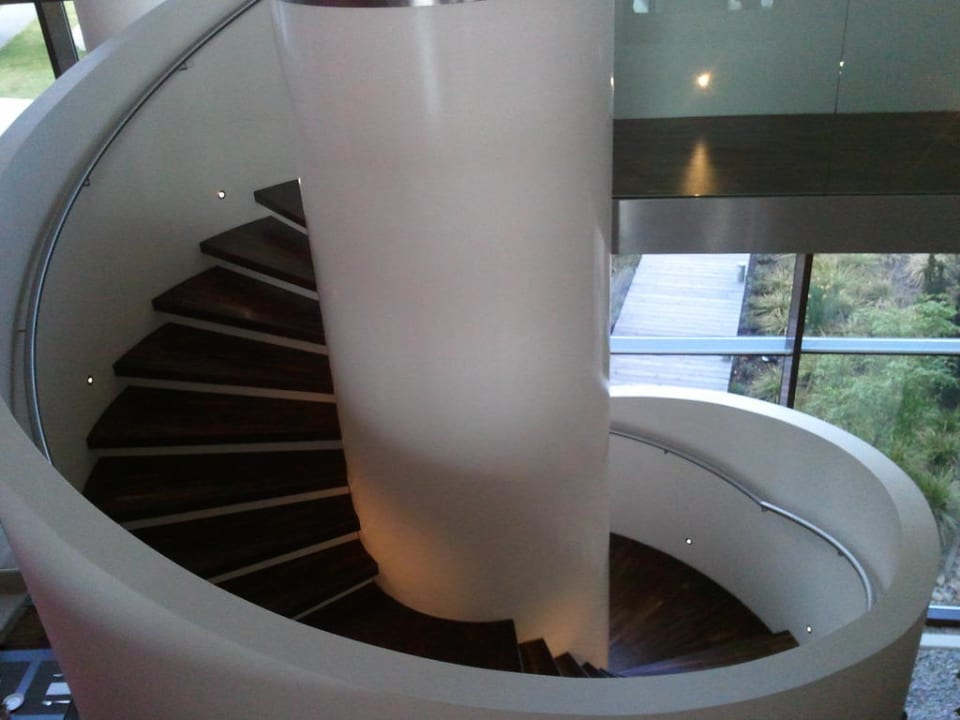 Aufgang vom Restaurant zur Lobby Das Seepark Wörthersee Resort