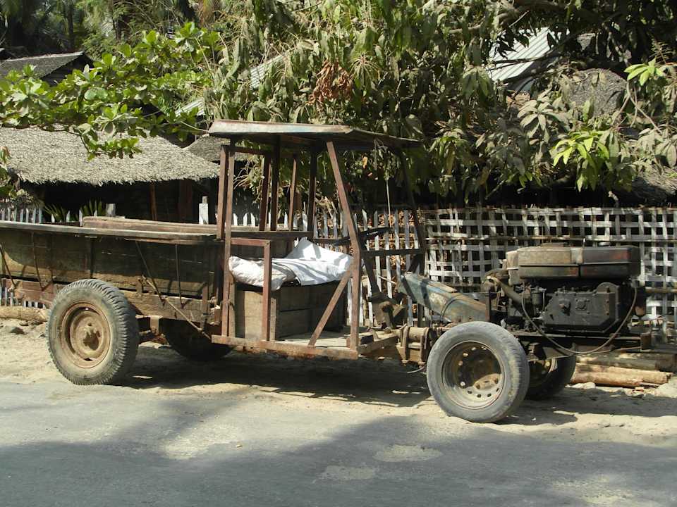 Typischer Krachmacher Hotel Sandoway Resort