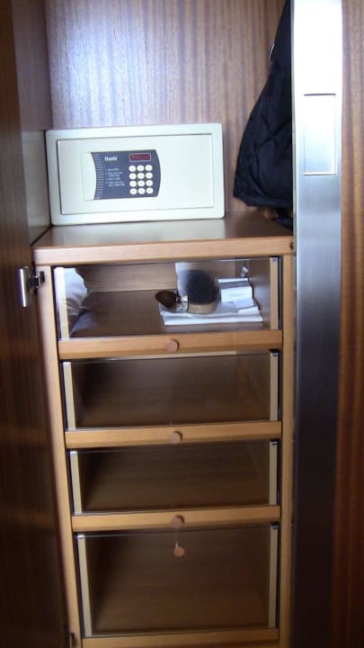 Safe The Hotel Lucerne, Autograph Collection