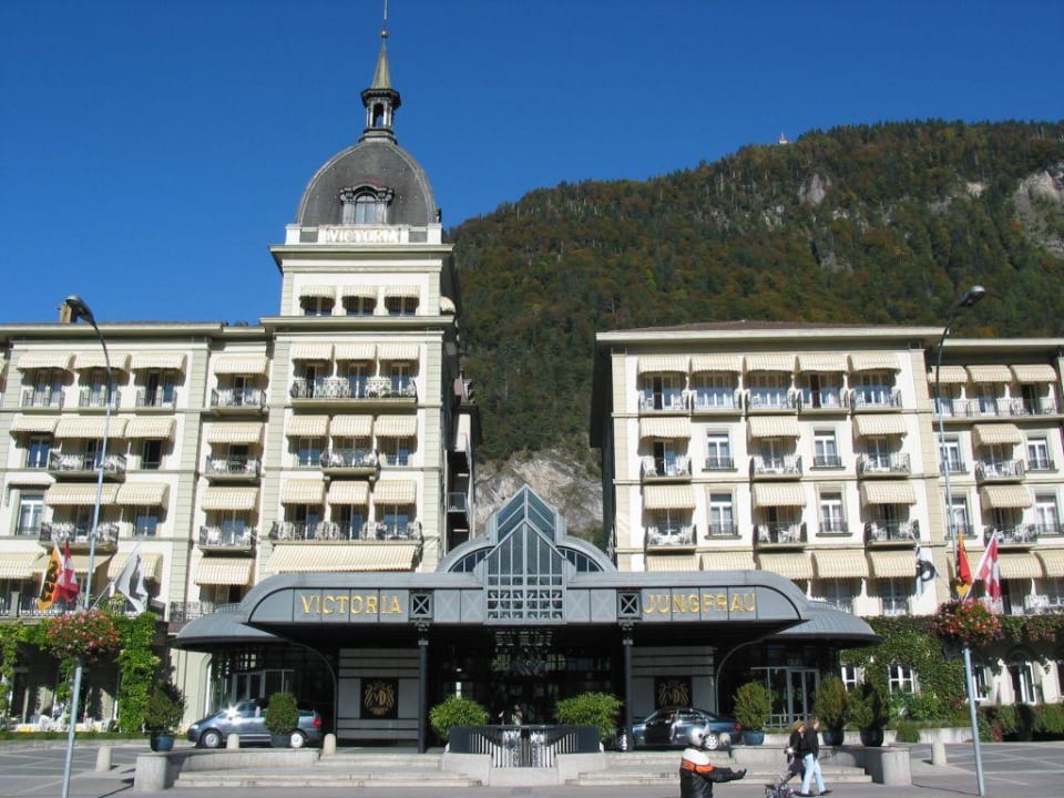 Frontansicht Victoria-Jungfrau Grand Hotel & Spa