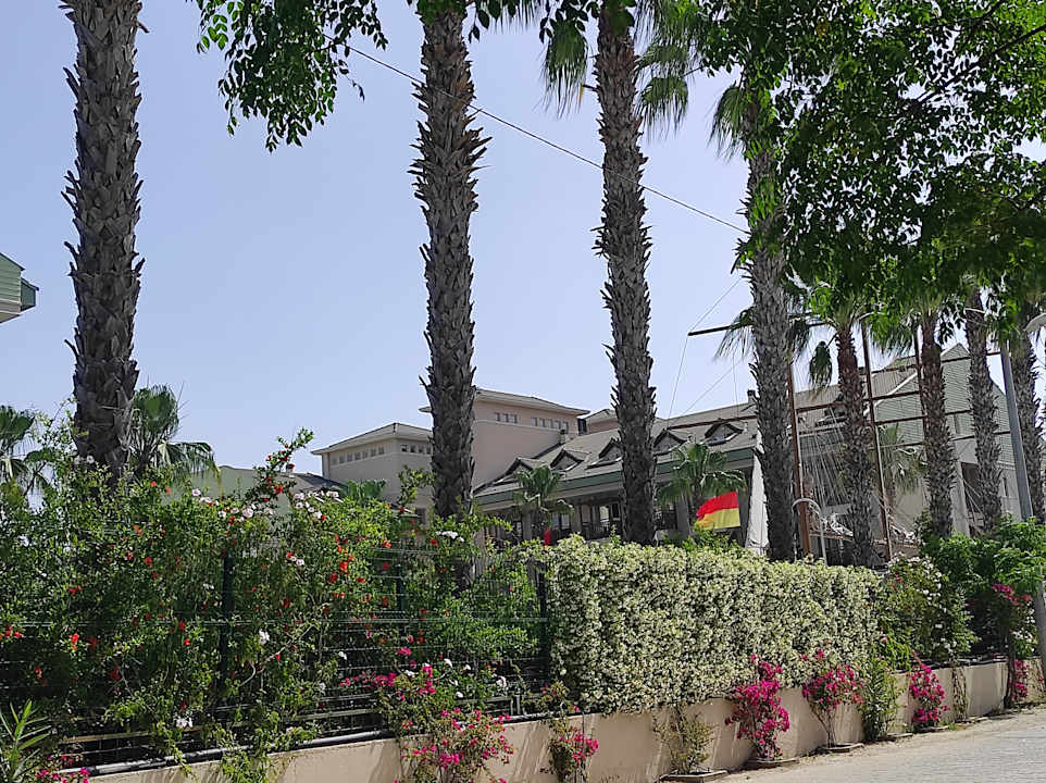 Gastro Can Garden Resort